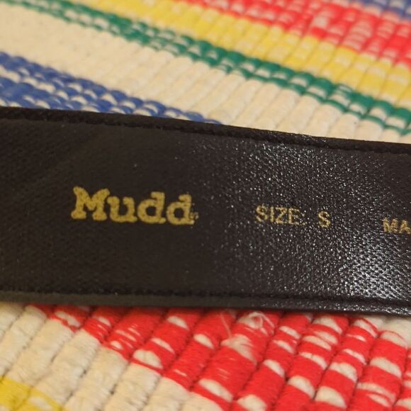 Vintage Red and Black Belt with Ornate Buckle - Picture 3 of 5